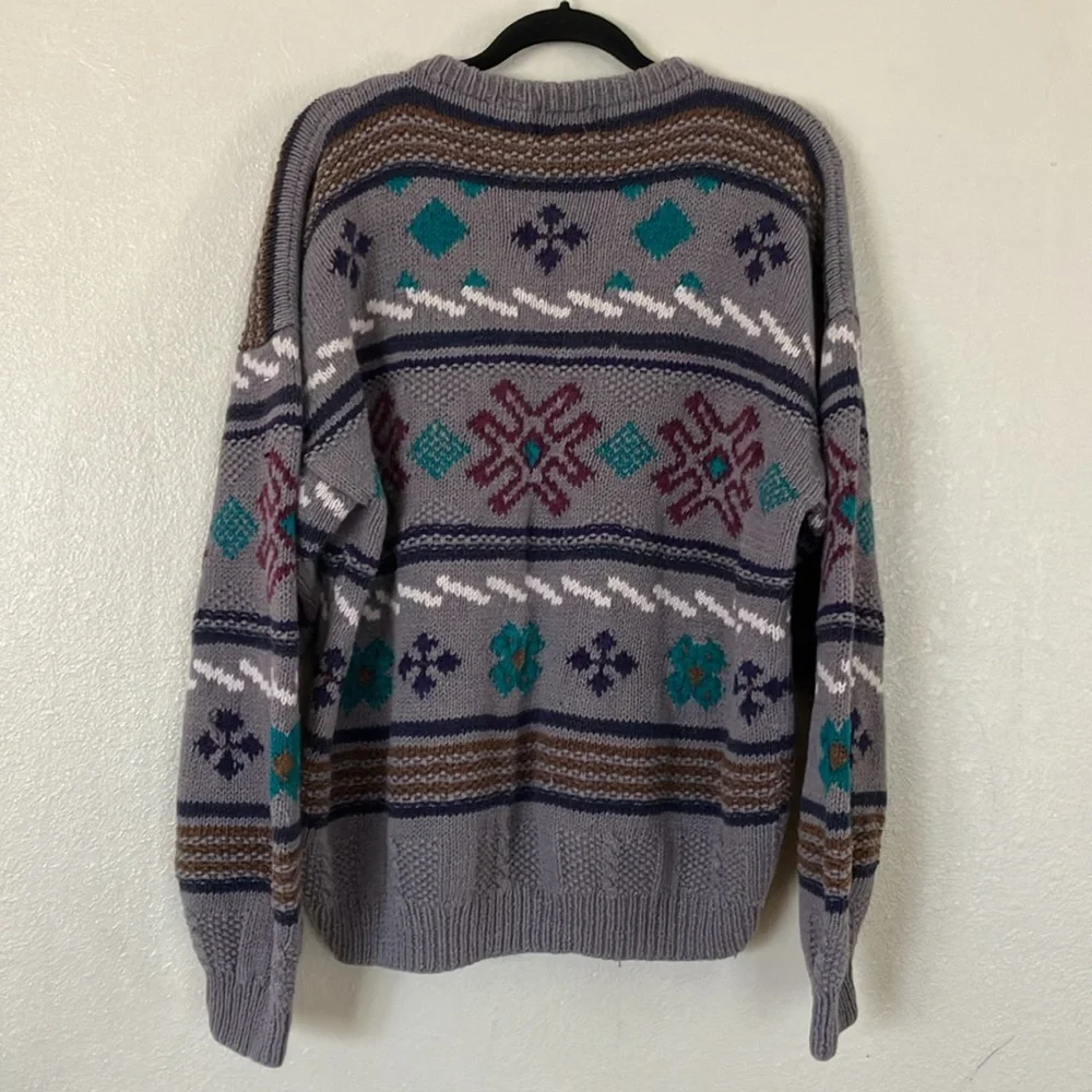 VTG International Rough Cut Knit Crewneck Sweater, M